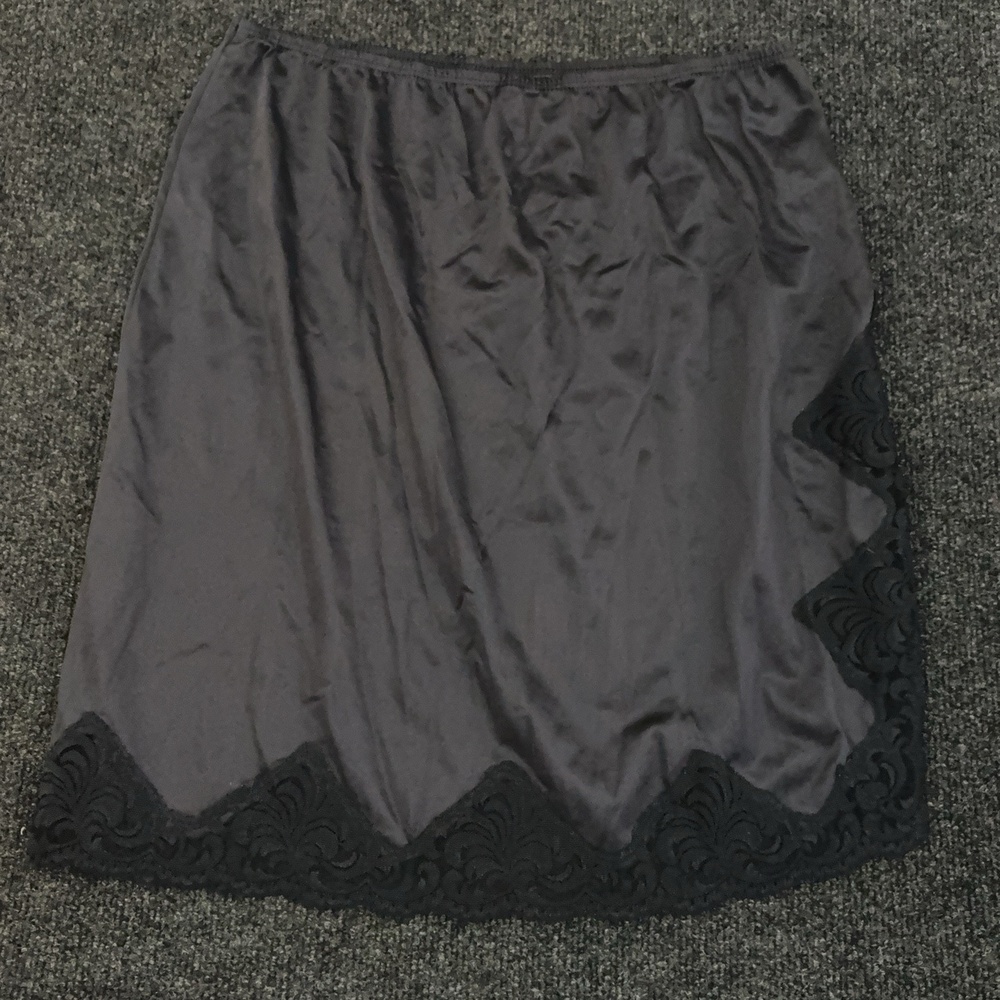 Vintage Cabernet Half Slip Womens L Black Nylon Satin Lace Trim Made In USA - Picture 9 of 10